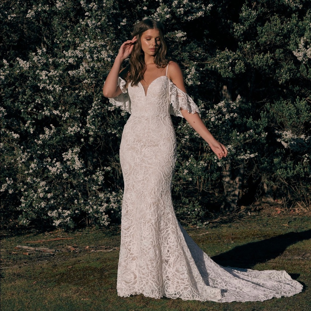 Madi Lane Charlie Sample Size Wedding Dress